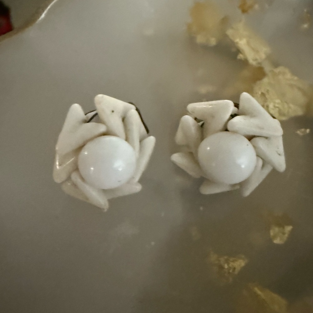 Vintage 1950’s West Germany Milk Glass Clip on Earrings